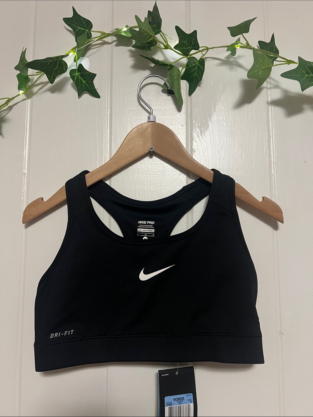 🍇🫐🍒Nike Black Sports Bra with White Swoosh